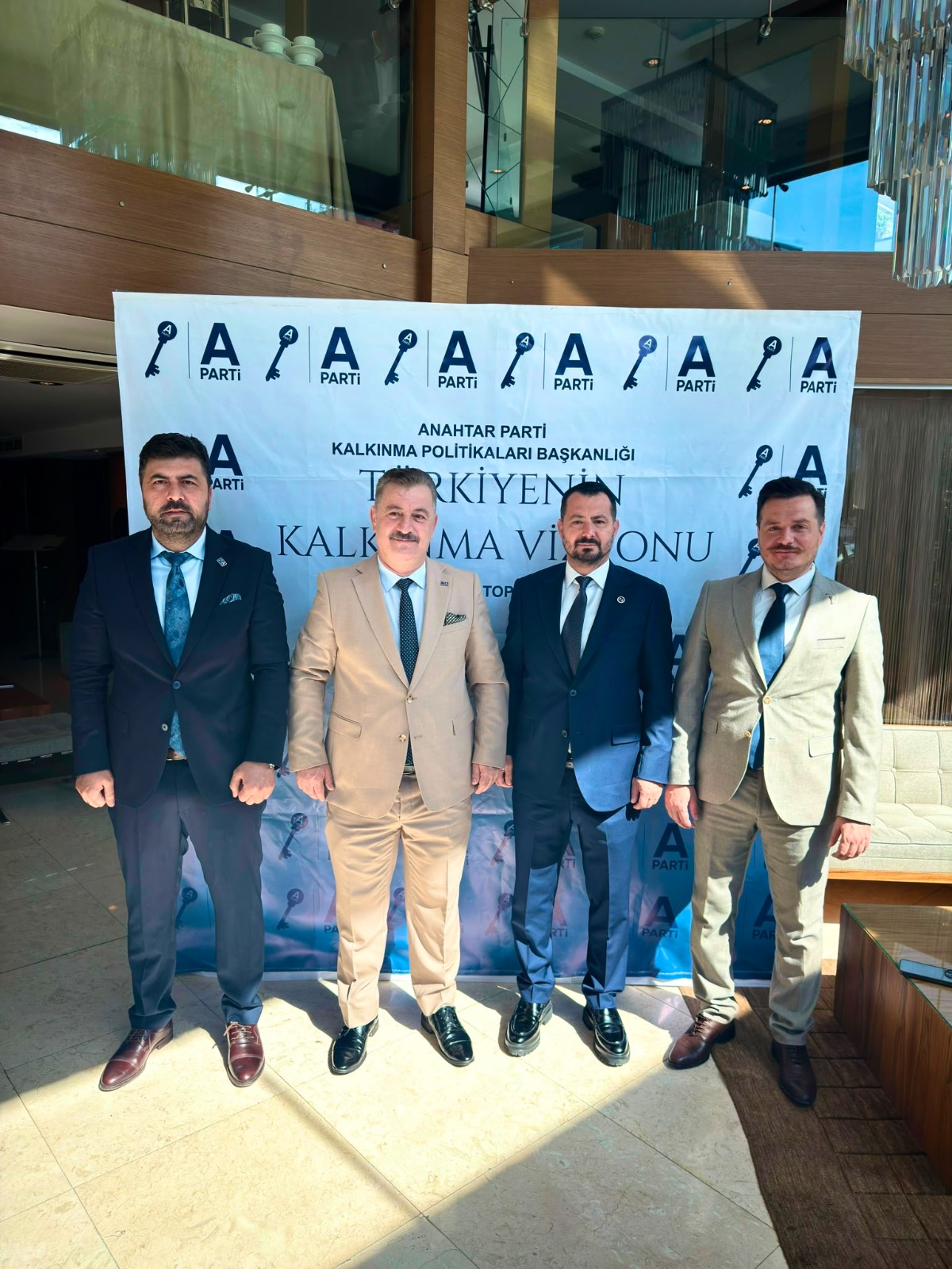 Özkul: Anahtar Parti’miz 2050 Kalkınma Vizyonu’nu İstanbul’da tanıttı
