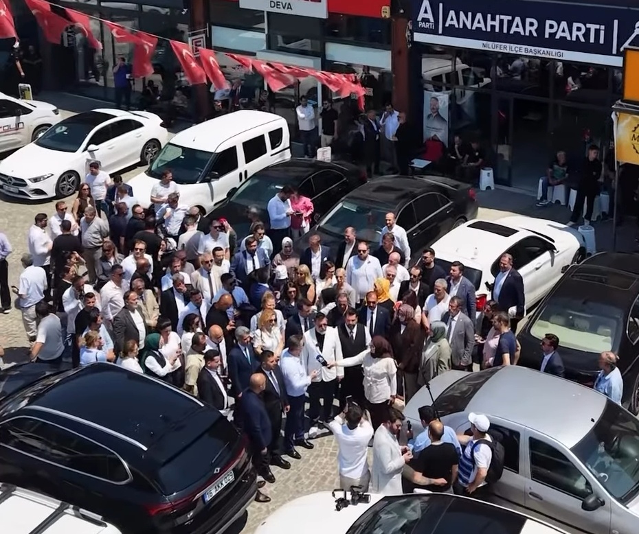 Anahtar Parti’den Küçük Sanayi’de büyük çalışma! 400 kişilik ekiple 4 bin esnaf ziyaret edildi