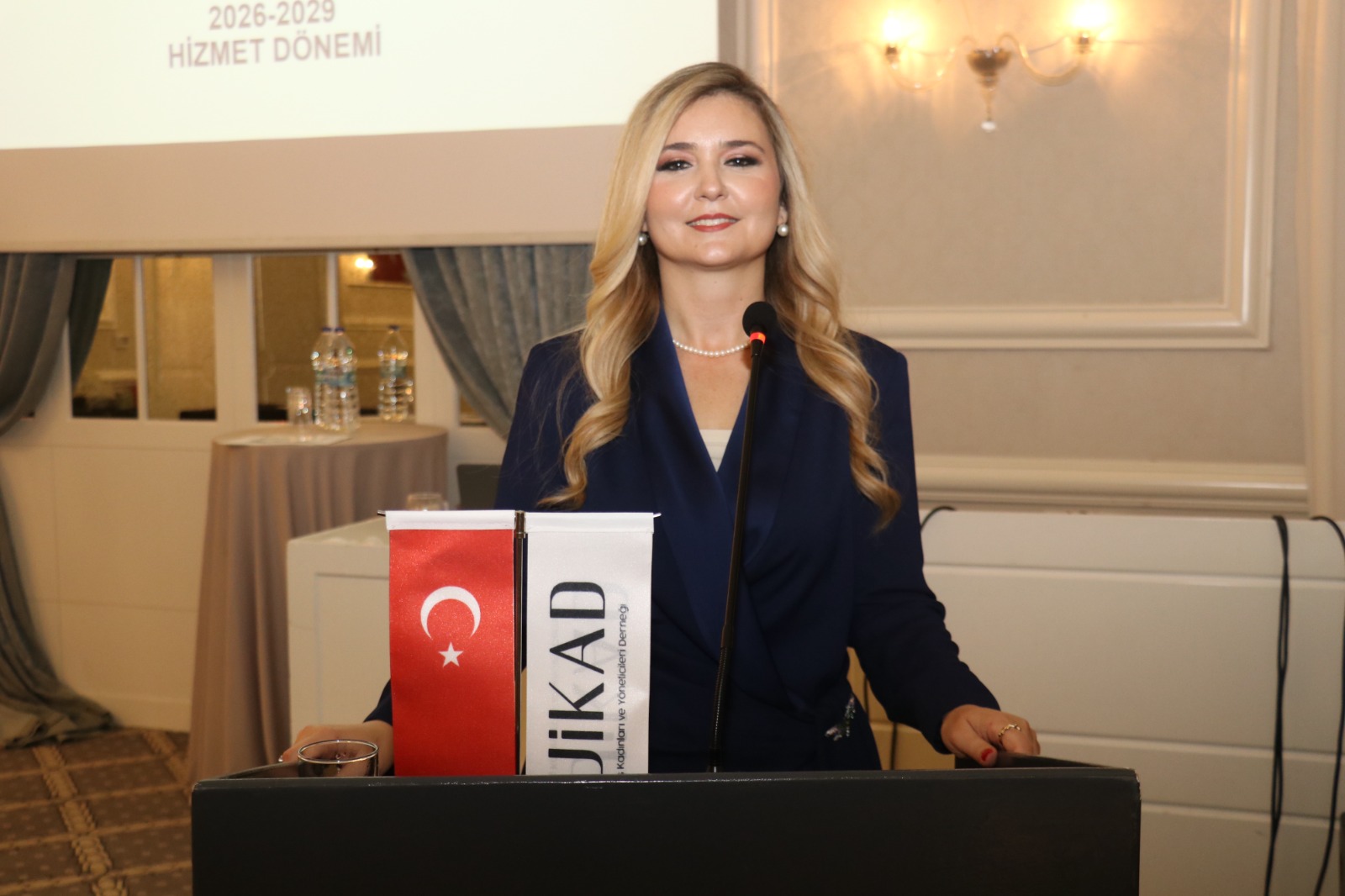 BUİKAD’DA Bayrak Değişimi
