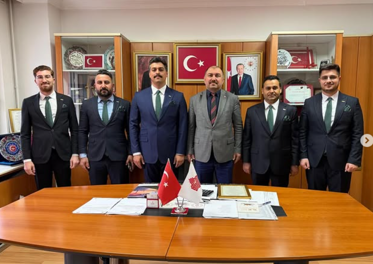 Gençlerin Geleceği İçin Ele Ele