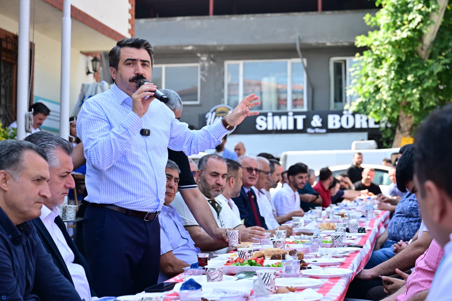 Başkan Oktay Yılmaz, Anadolu Mahallesi’nde Esnafla Buluştu