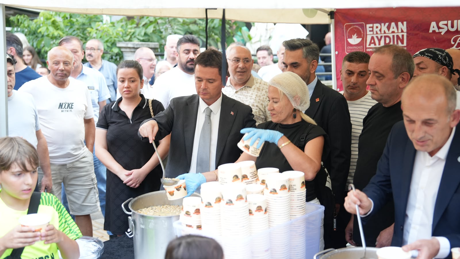 Başkan Erkan Aydın Aşurenin Bereketini Küplüpınar Sakinleriyle Paylaştı