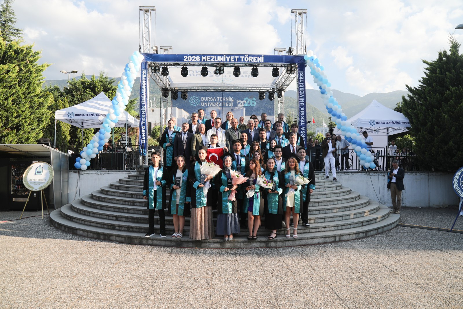 BTÜ 2026 yılı mezunlarını uğurladı