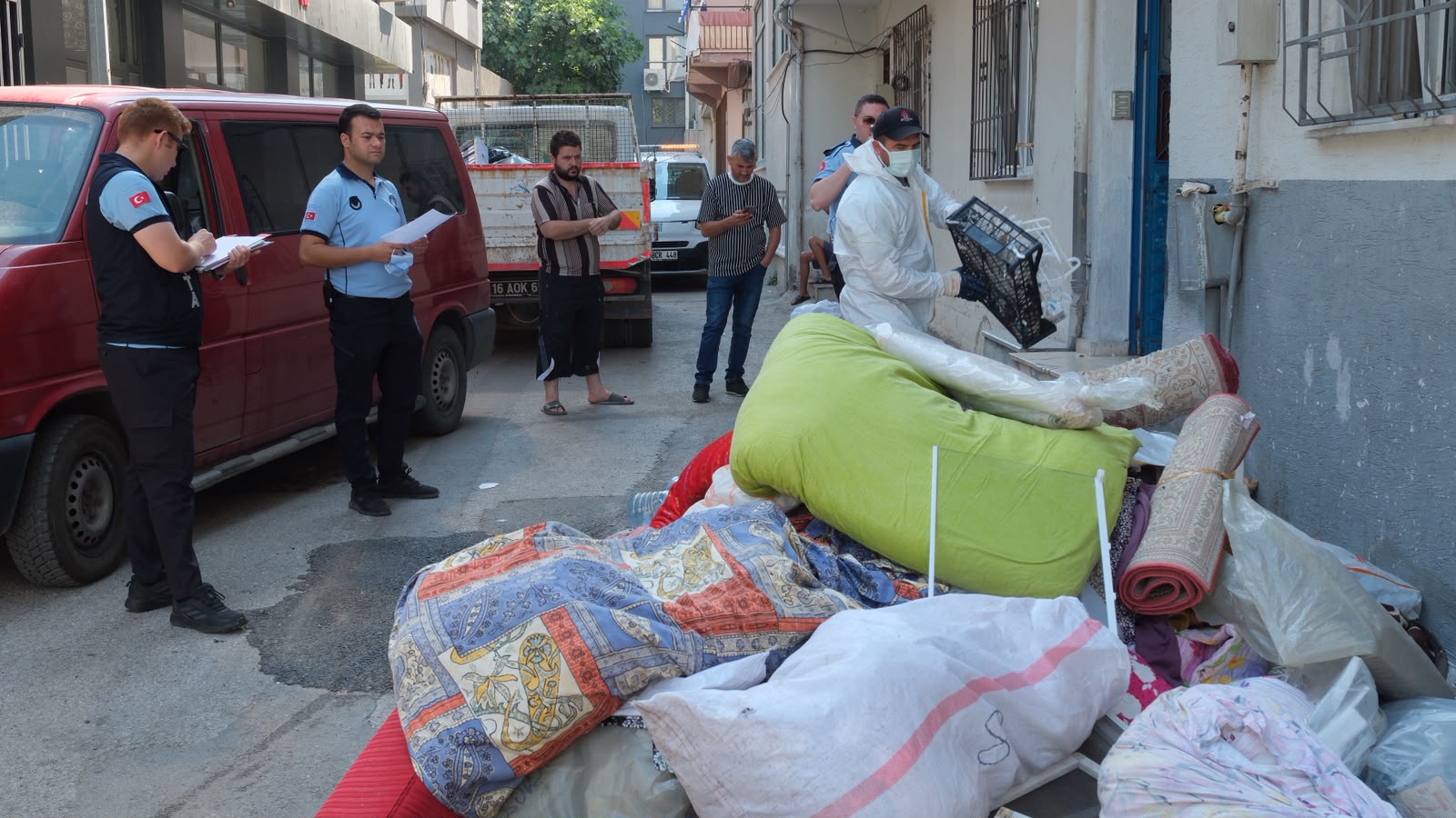 Yıldırım’da Çöp Ev Temizlendi