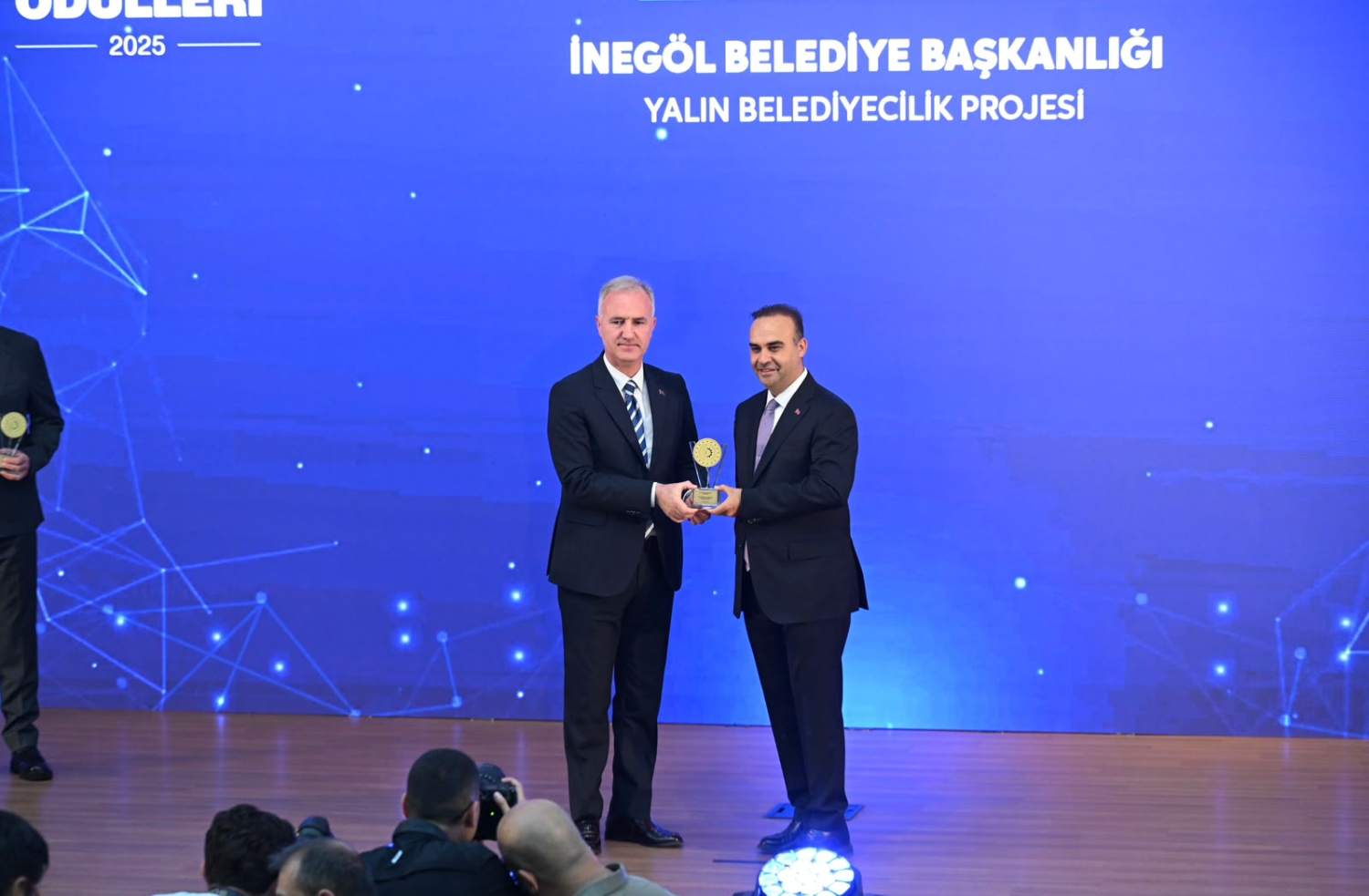 İnegöl Belediyesi’nin “Yalın Belediyecilik” Projesine Bakanlıktan Verimlilik Ödülü