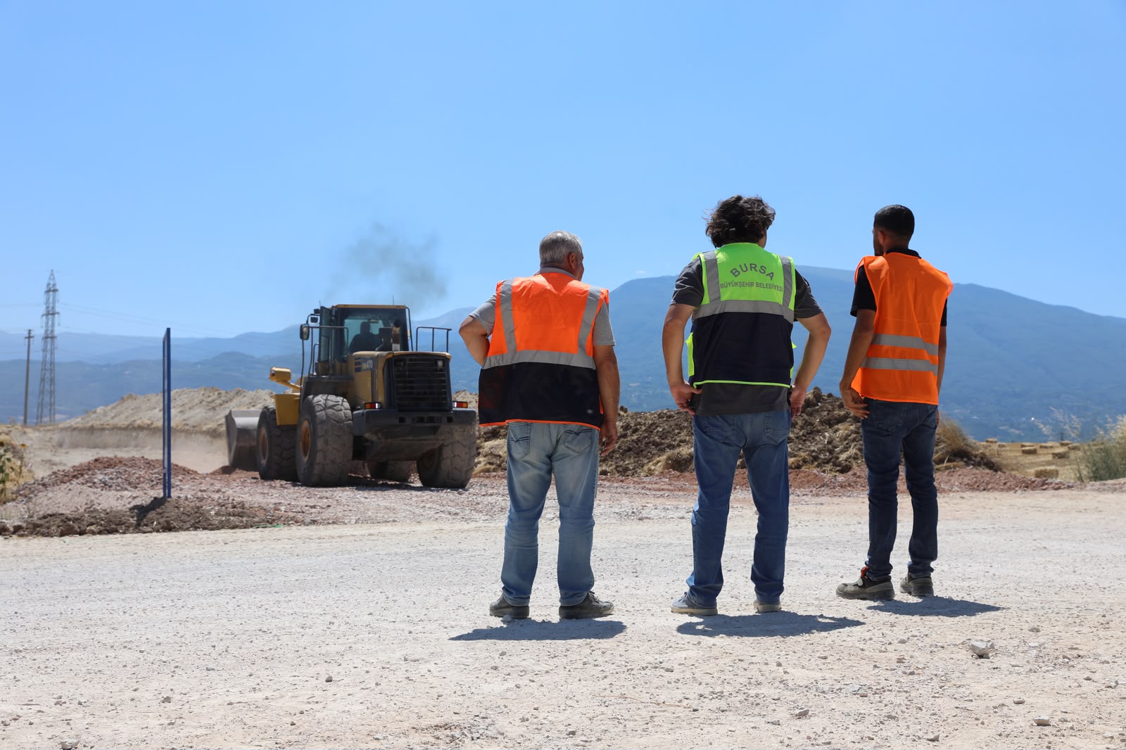 Büyükşehir’den İnegöl’e 18 kilometre uzunluğunda yeni yol