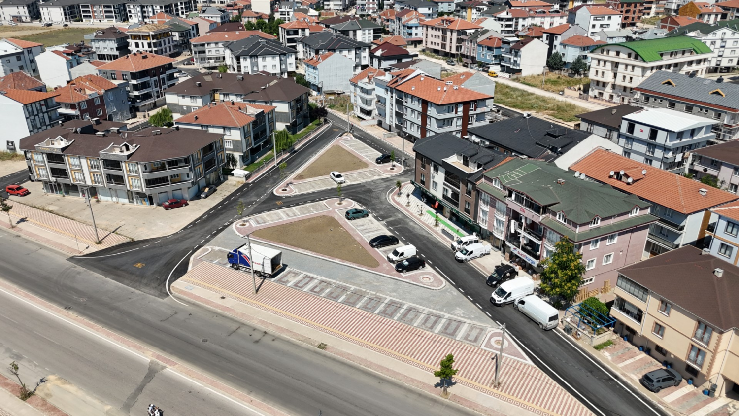 Yeni Mahallede 11 Sokakta Asfalt Ve Tretuvar Çalışması Tamamlandı