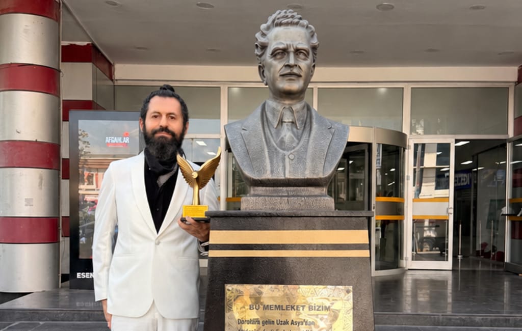 Akif Manaf’tan Nâzım’ın İzinde Barış Ödülü