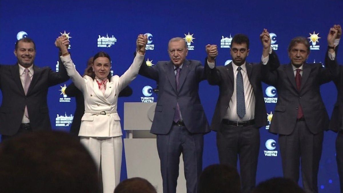 Erdoğan’ın Katıldığı AK Parti İl Danışma Meclisi ve Yeni Katılımlar