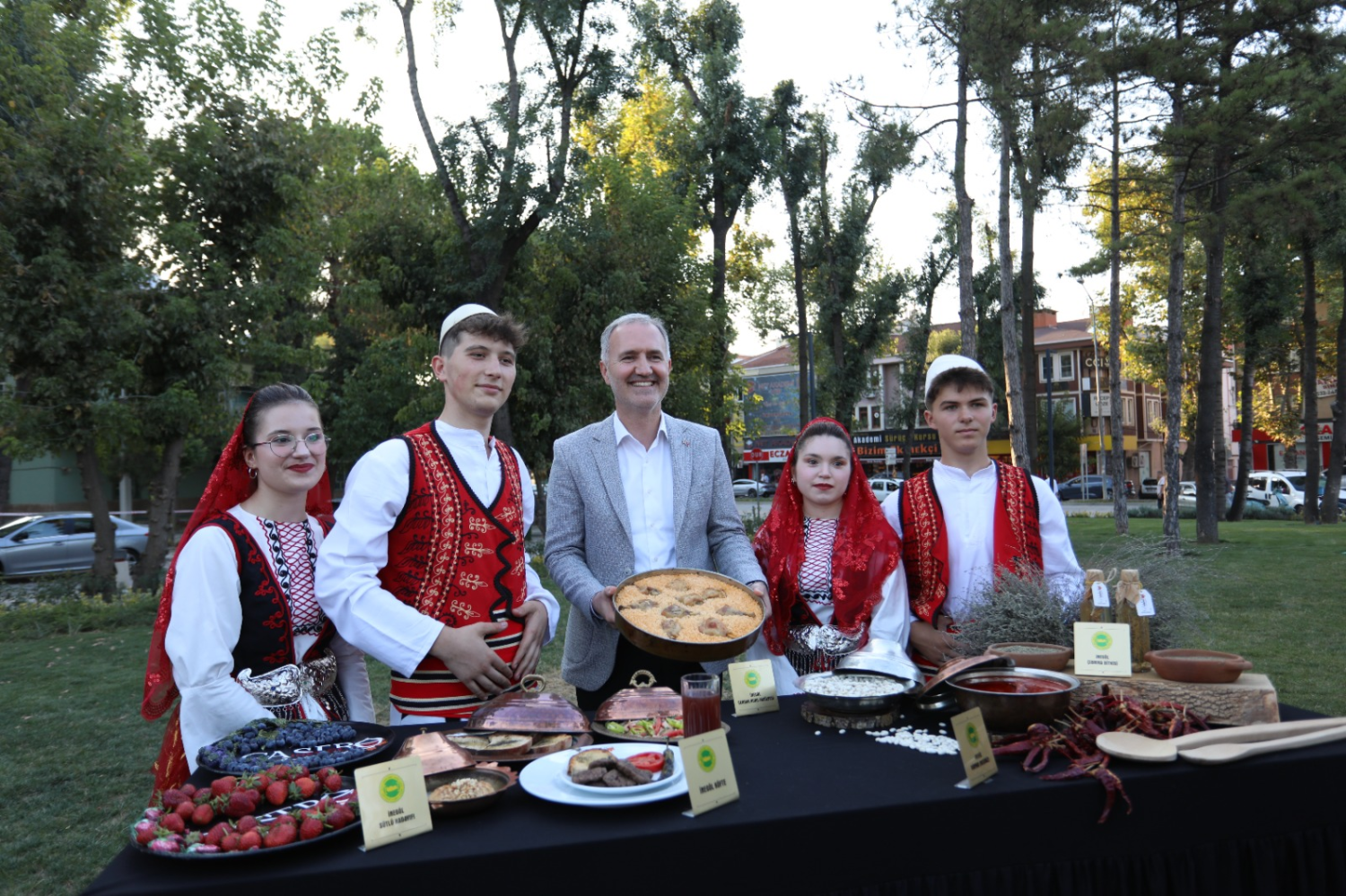 İnegöl, Gastronomi Festivali İle Lezzetlerini Vitrine Çıkarıyor