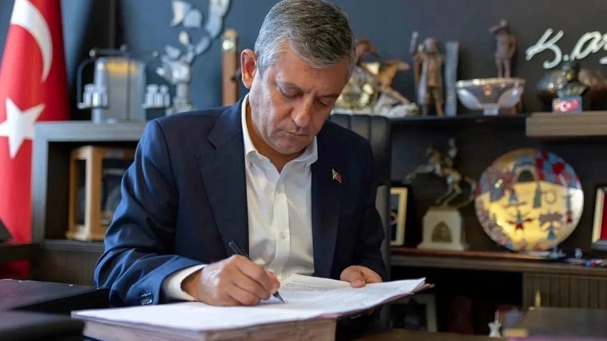 Yeni Parti’ye 230 Belediye Başkanı Katıldı