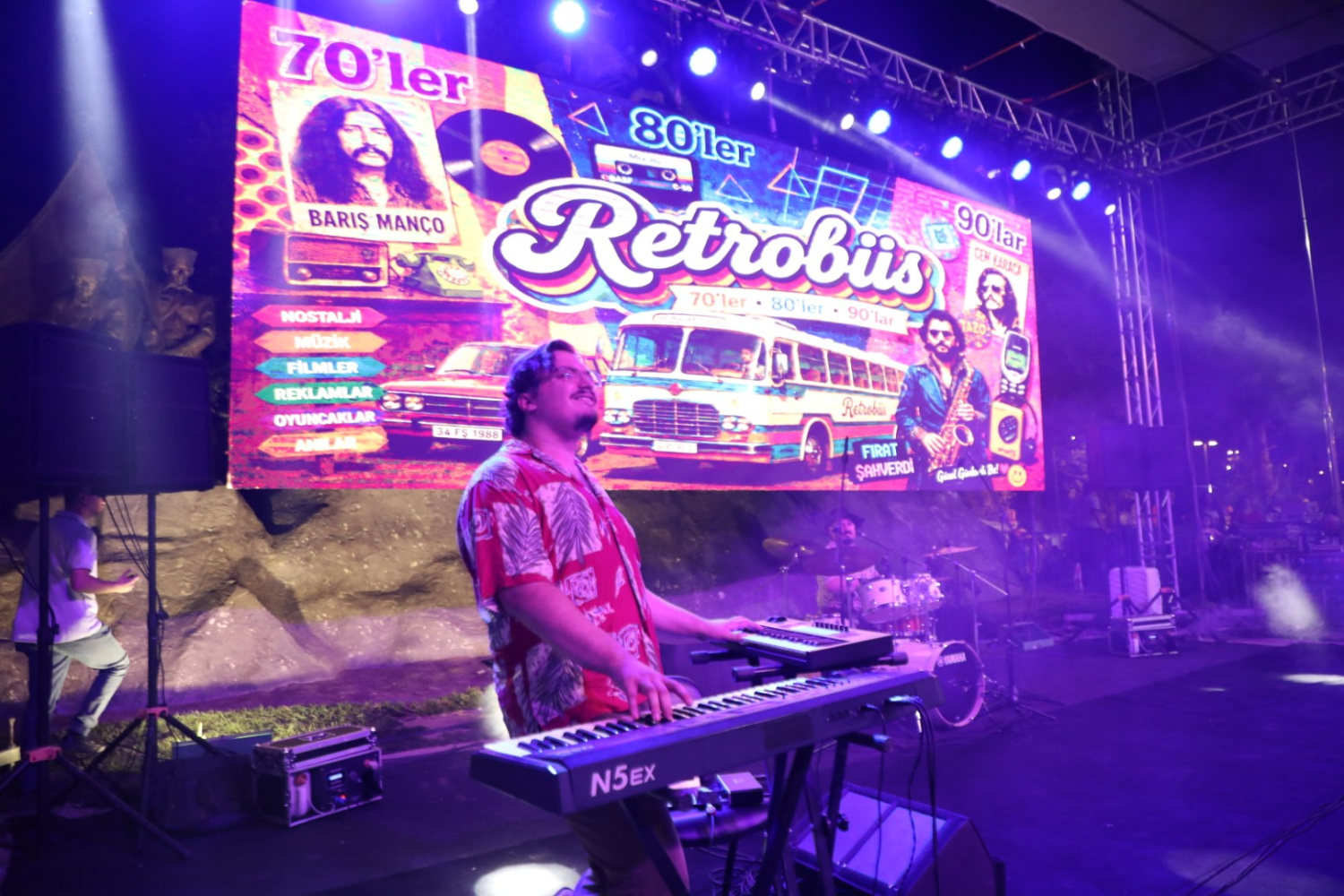 İnegöl Gastronomi Festivali’nde Lezzet Şöleni Retrobüs Coşkusuyla Taçlandı