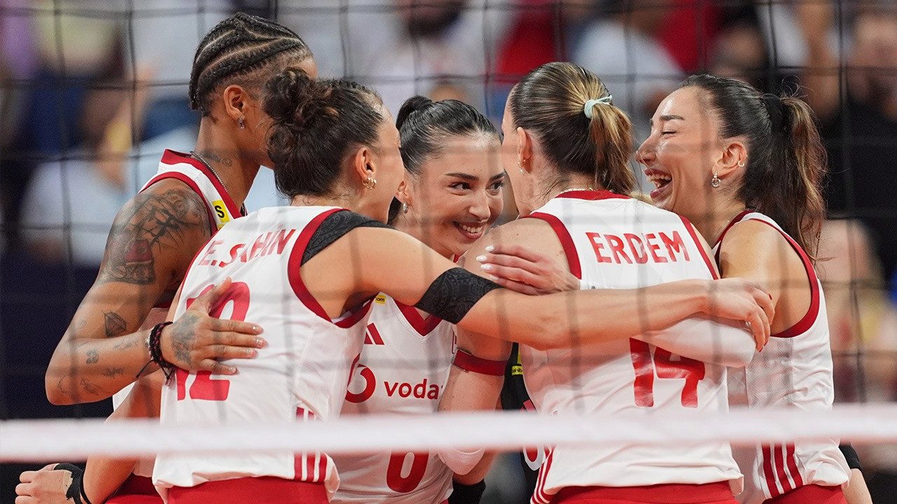 Sultanlar Yarı Finalde Sırbistan’ı 3-0 Yendi