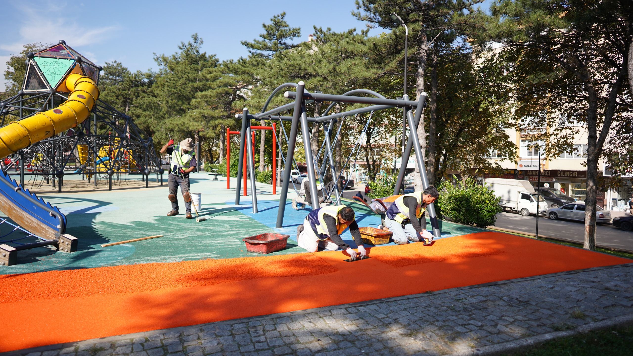YILDIRIM’DA PARKLARA KIŞ BAKIMI