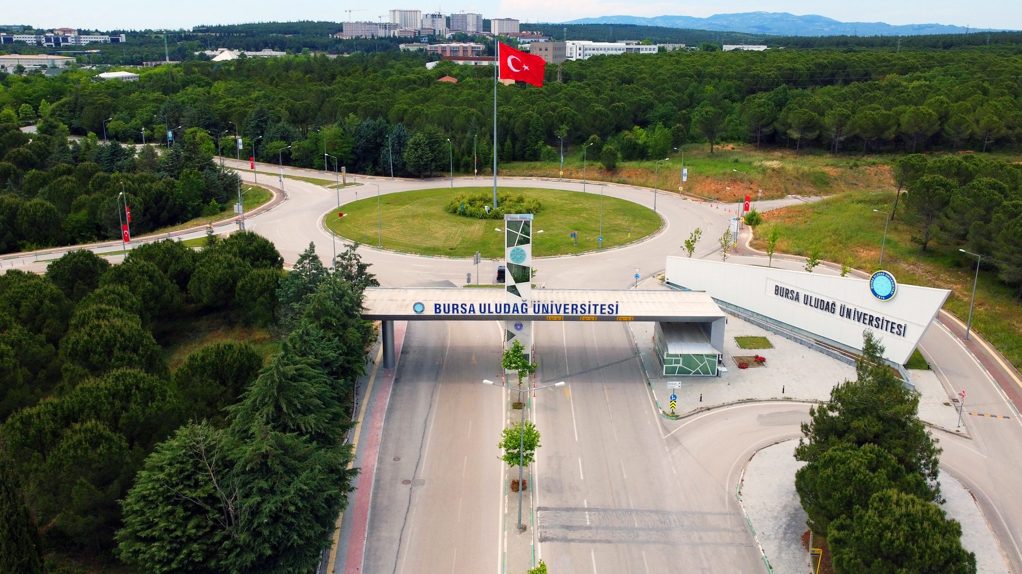 BUÜ “En İyiler” listesindeki yükselişini sürdürüyor