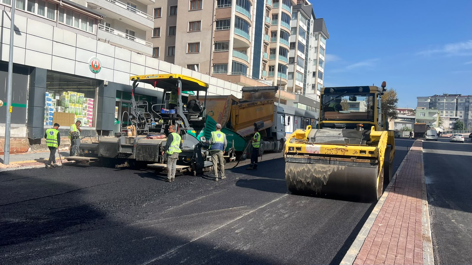 Büyükşehir, Erdoğan Caddesi’ni yeniliyor