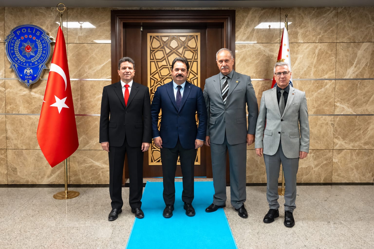 TEMAD Bursa’dan İl Emniyet Müdürü Kadir Gökce’ye Ziyaret: Eğitim ve İş Birliği Masada