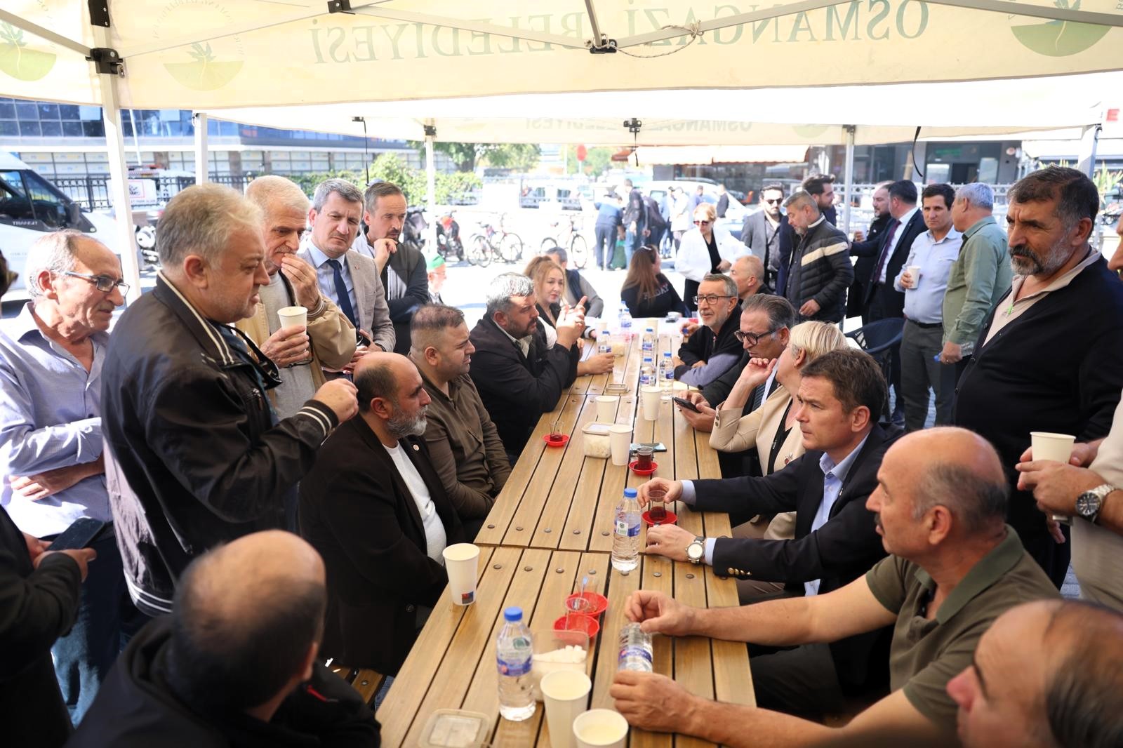 Başkan Erkan Aydın Mahallelerin Sesine Kulak Veriyor