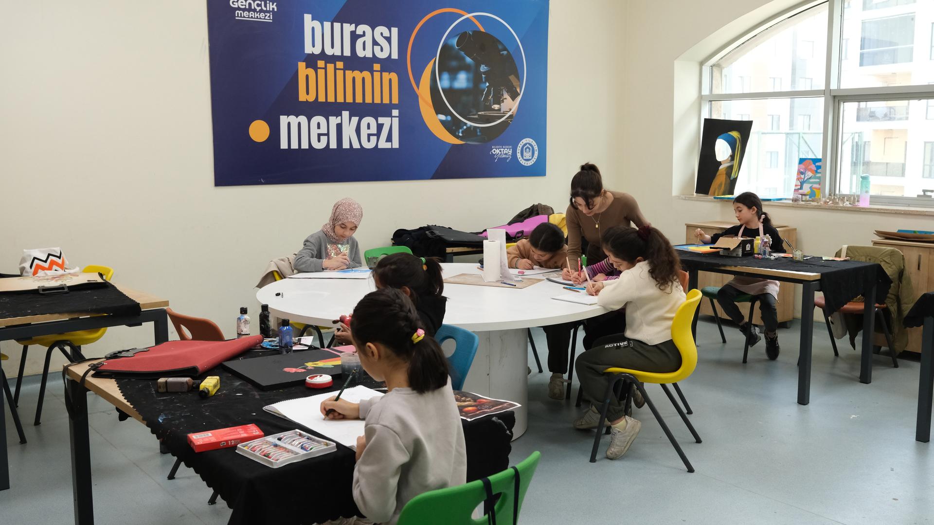 YILDIRIM GENÇLİK MERKEZİ’NDE YENİ DÖNEM BAŞLIYOR