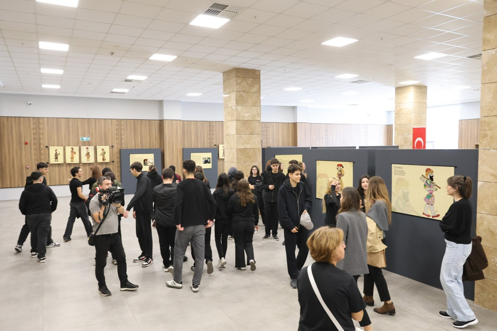 Bursa’da Karagöz geleneği gelecek kuşaklara aktarılıyor