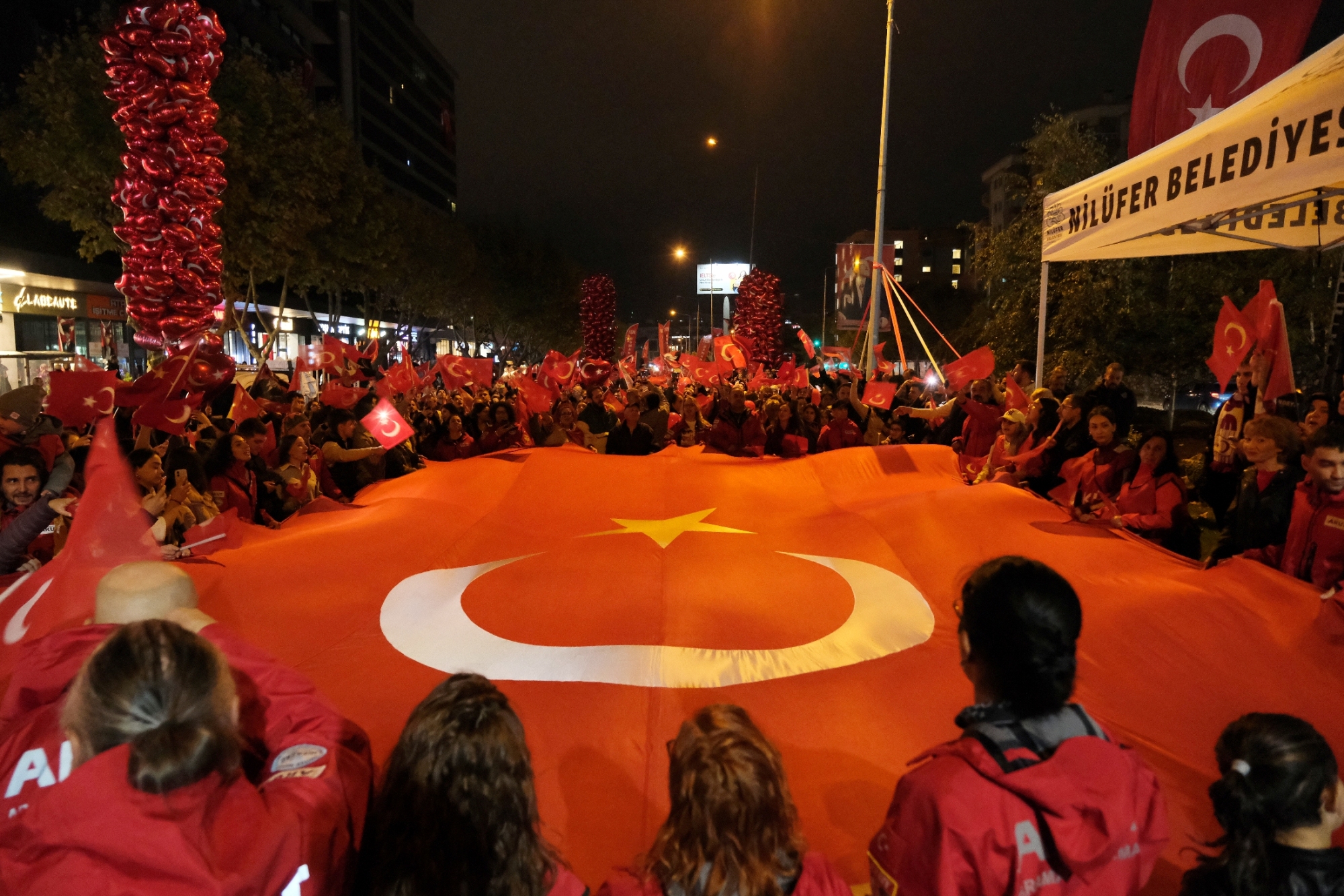 Binlerce Nilüferli Cumhuriyet’in 103’üncü yılında tek yürek oldu