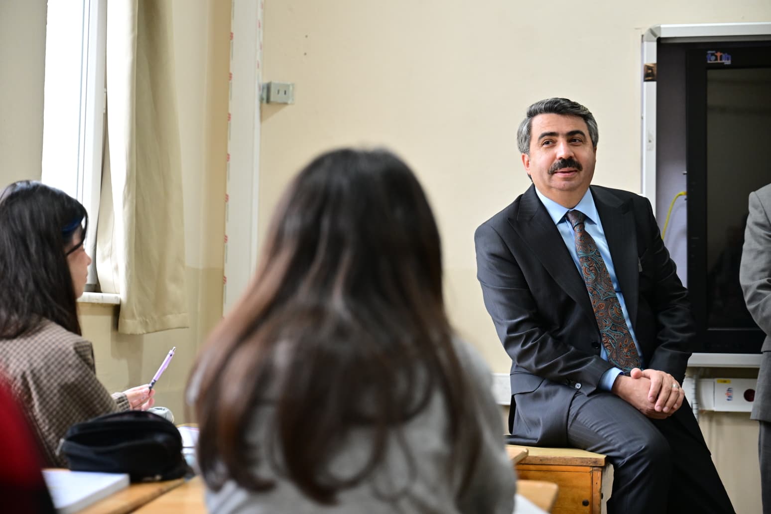 ‘GENÇLERİMİZ GELECEĞİMİZ’
