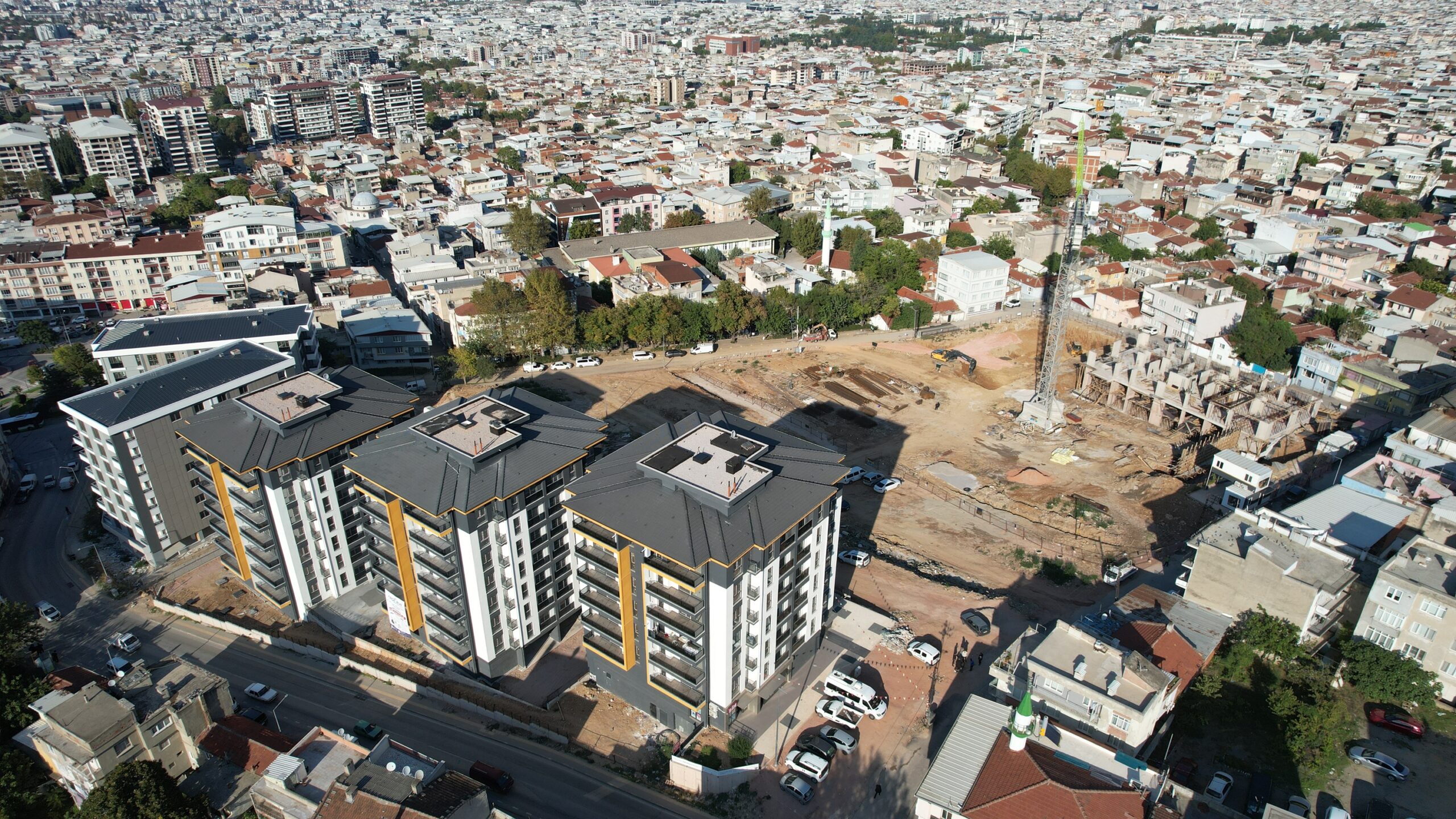 YILDIRIM GELECEĞİ İNŞA EDİYOR